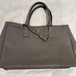 Prada leather bag in grey